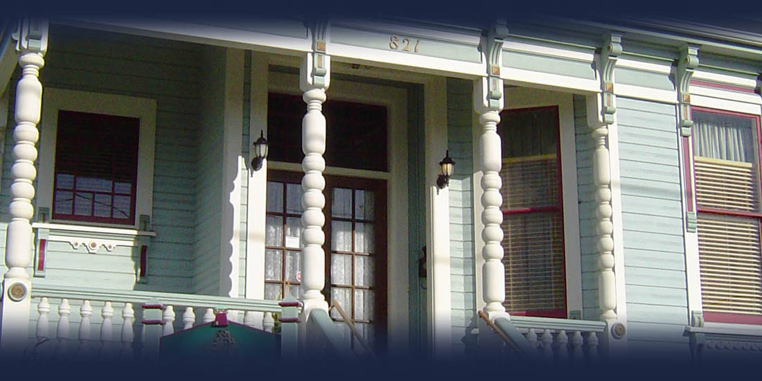 Blue Ox custom columns decorate the entry to the historic Ship's Inn in Eureka, California
